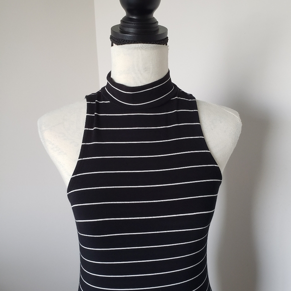 seriously soft. AERO. black striped dress size XS brand new! - Picture 3 of 6
